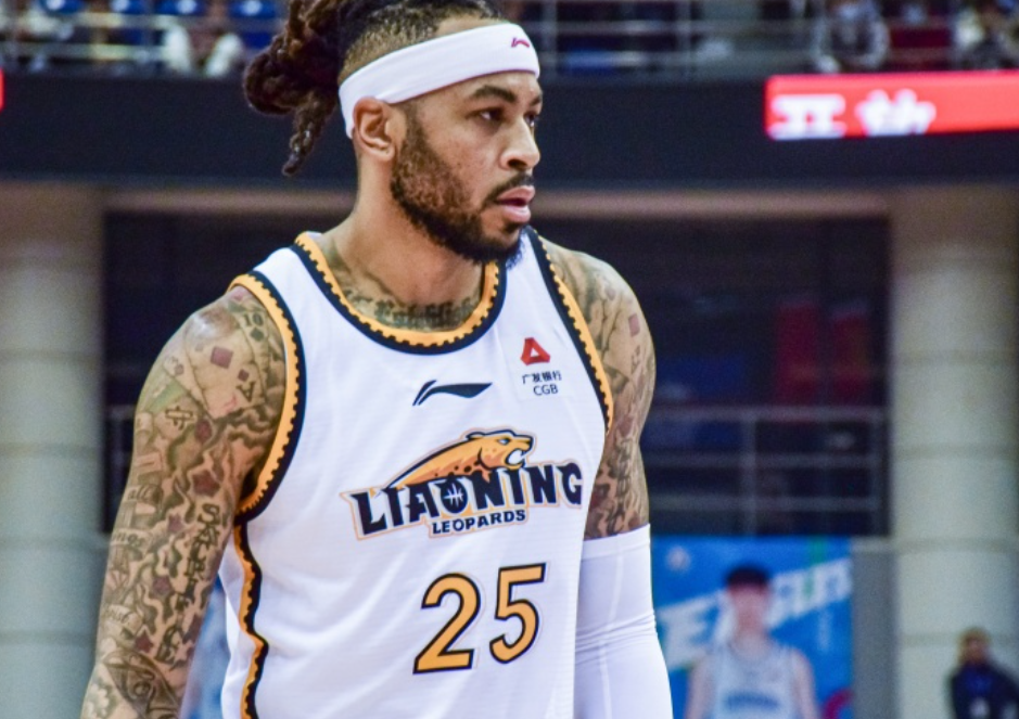 辽宁109-57狂胜四川 球员评价:7人优秀,2人及格,3人低迷