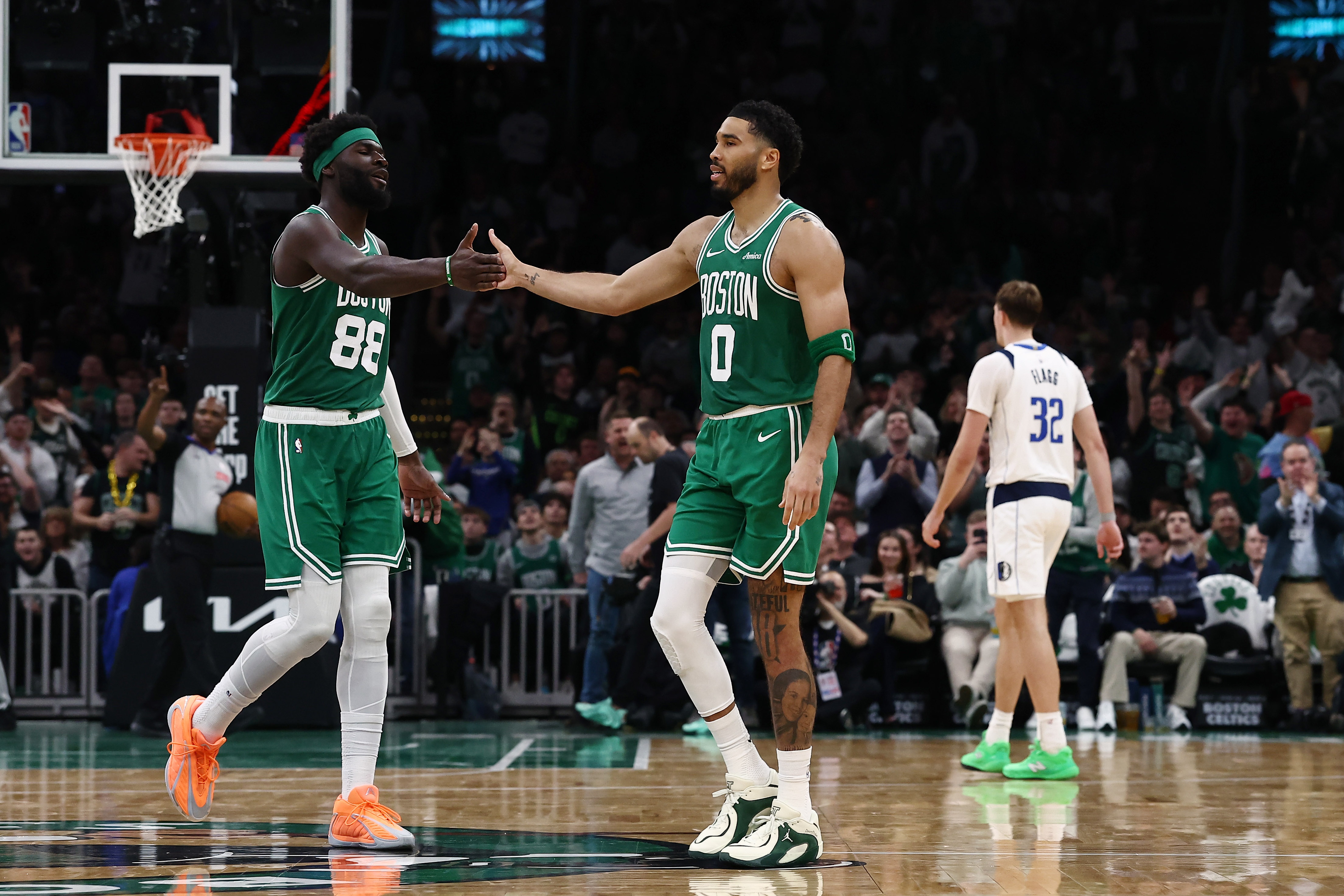 华体会体育-13投11中砍24分10板!奎塔:塔图姆的牵制力让我的工作变得更简单